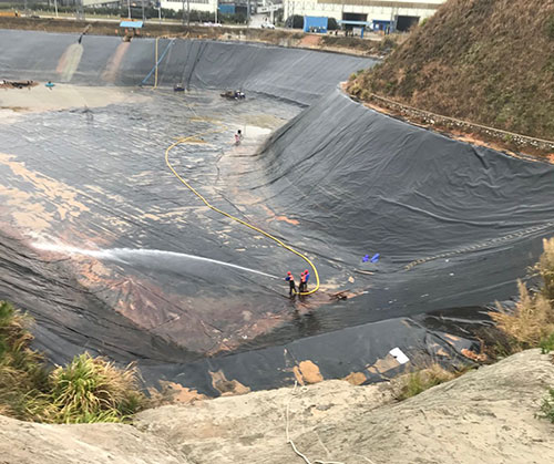 五湖渔场废水池清理